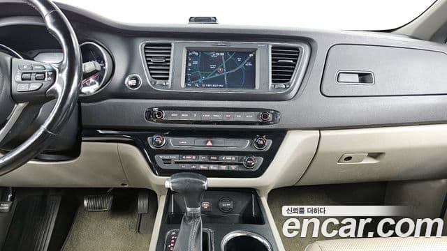 Kia The / новый New Carnival Luxury, 2019 14