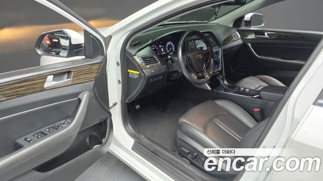 Hyundai LF Sonata 2.0 Smart, 2016 11