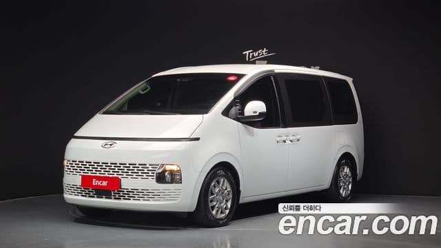 Hyundai Staria Modern, 2022 1