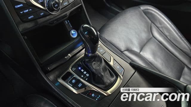 Hyundai Grandeur HG гибрид Premium, 2015 9