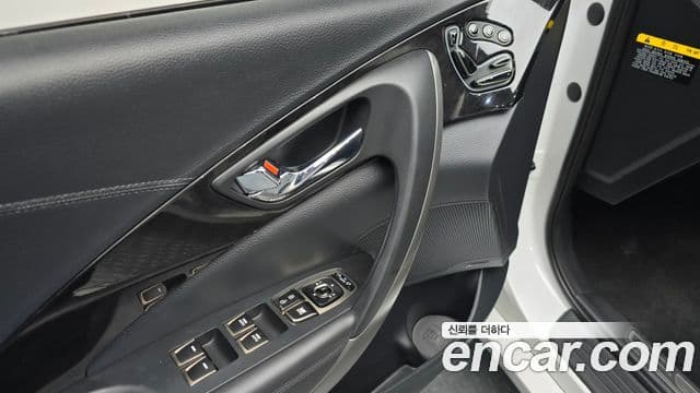 Hyundai Grandeur HG гибрид Premium, 2015 17