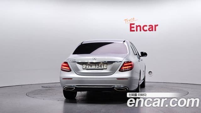 Mercedes-Benz E-класс W213 E300 Avantgarde Intelligent Drive, 2017 4