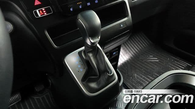 Hyundai Staria Modern, 2024 9