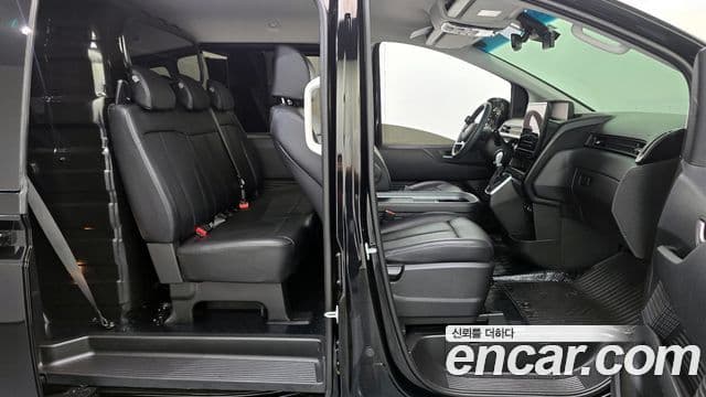 Hyundai Staria Modern, 2024 10