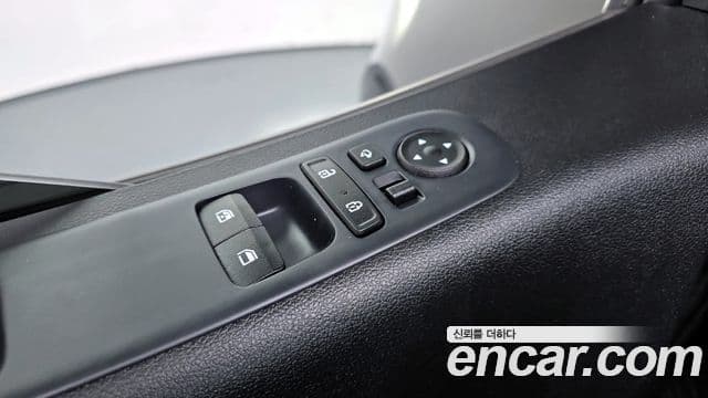 Hyundai Staria Modern, 2024 17