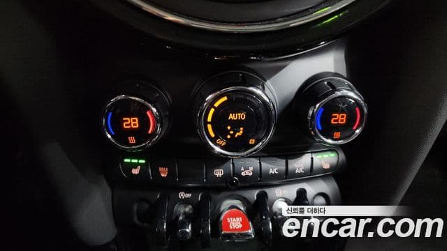 Mini Cooper D 3세대, 2016 18