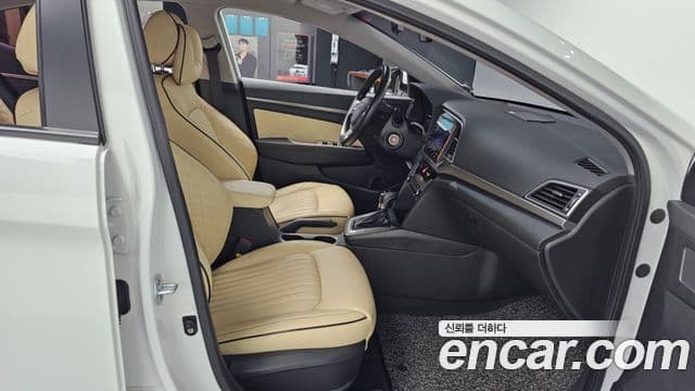 Hyundai Avante AD 1.6 GDI Smart, 2016 11