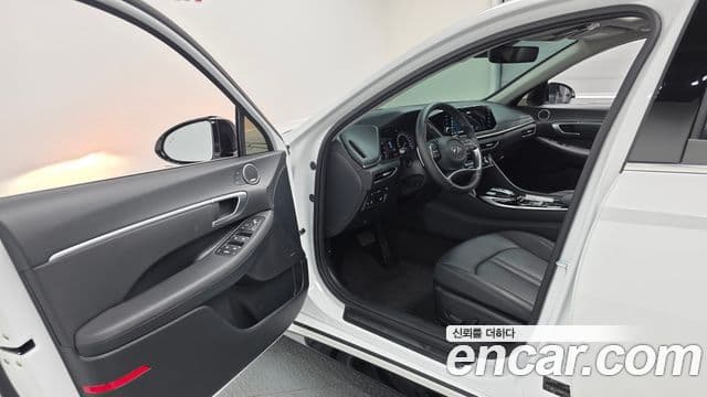 Hyundai Sonata (DN8) Premium Family, 2021 10
