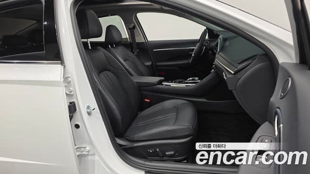 Hyundai Sonata (DN8) Premium Family, 2021 11