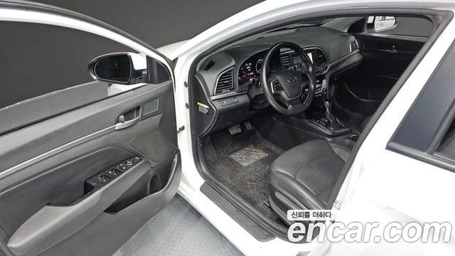 Hyundai Avante AD 1.6 GDI Smart, 2017 10