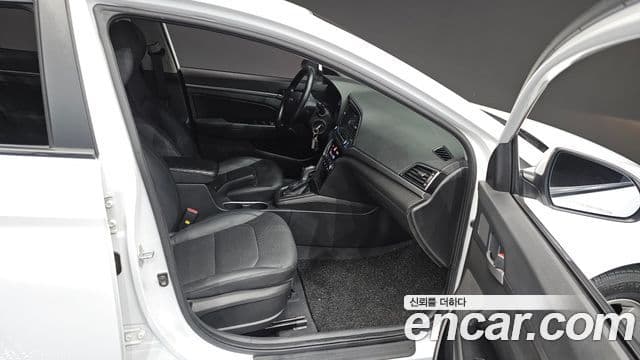 Hyundai Avante AD 1.6 GDI Smart, 2017 12