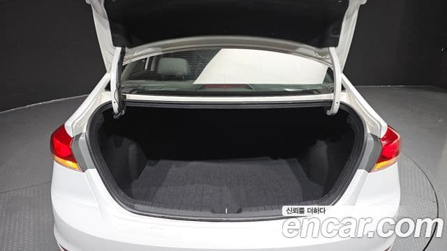 Hyundai Avante AD 1.6 GDI Smart, 2017 20