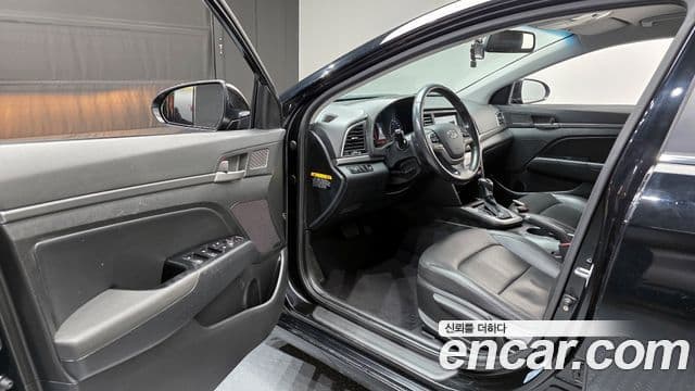 Hyundai Avante AD Modern, 2016 11