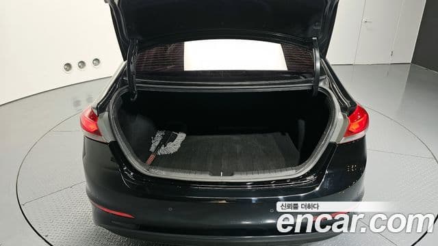 Hyundai Avante AD Modern, 2016 20