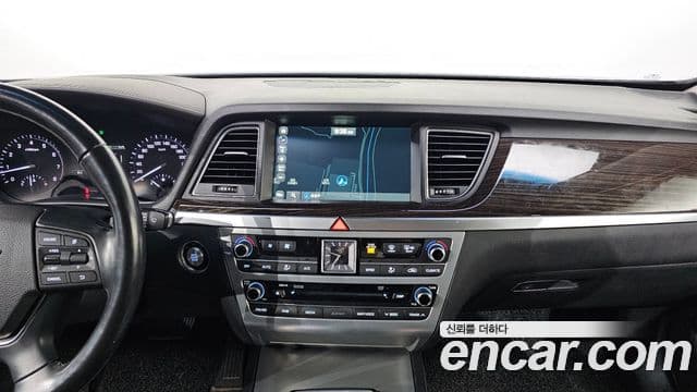 Genesis G80 Premium Luxury, 2017 17