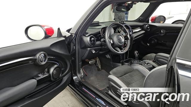 Mini Cooper S 3세대, 2023 10