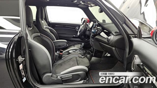 Mini Cooper S 3세대, 2023 11