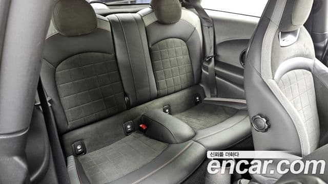 Mini Cooper S 3세대, 2023 12