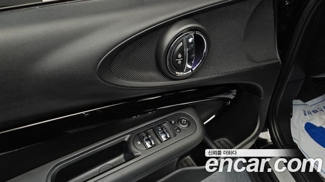 Mini Cooper D 클럽맨 2세대, 2016 13