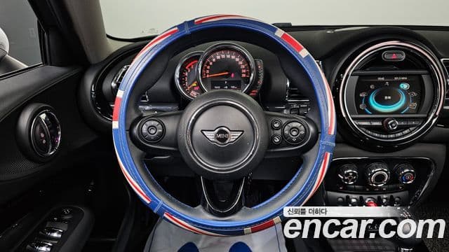 Mini Cooper D 클럽맨 2세대, 2016 14