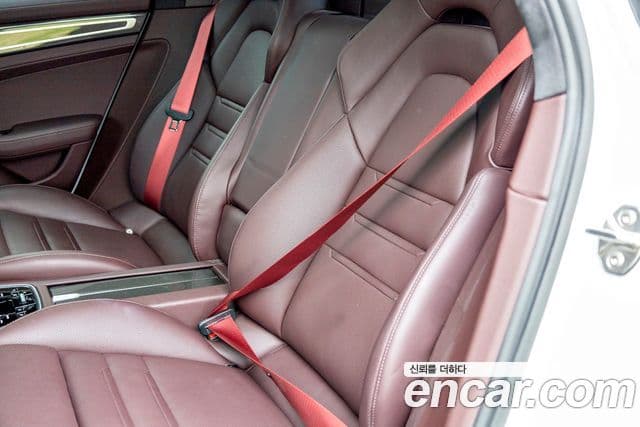 Porsche Panamera (971) 4.0 GTS, 2019 11