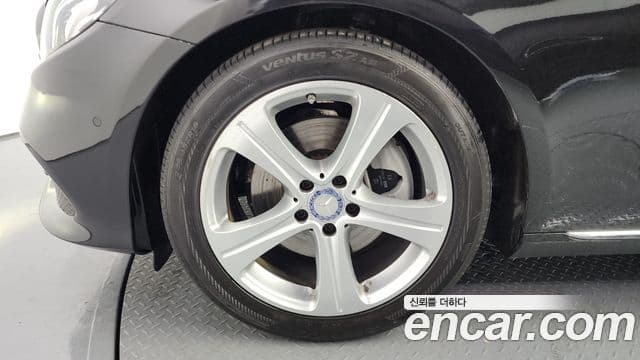 Mercedes-Benz E-класс W213 Avantgarde, 2017 все фото