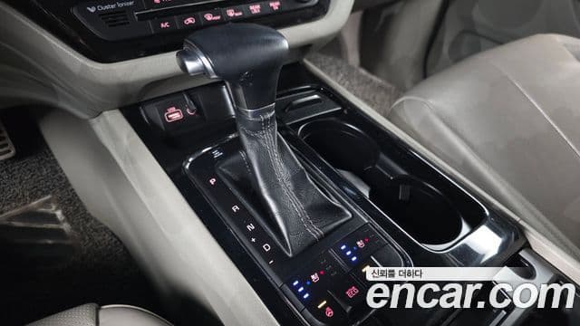 Kia All New Carnival President, 2017 9