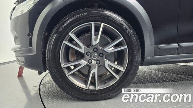 Volvo V90 Cross Country D5 Pro AWD, 2018 все фото