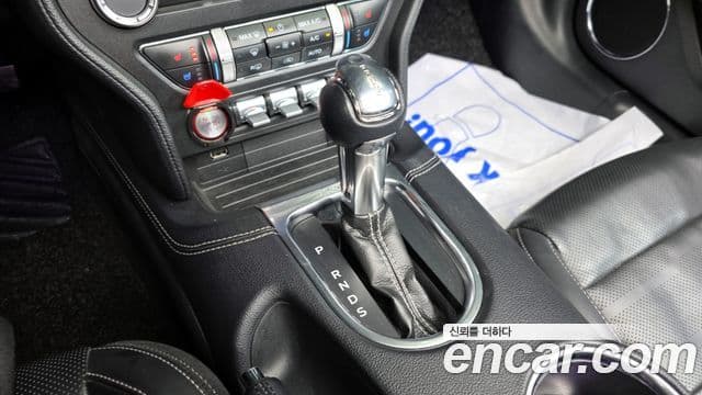 Ford Mustang кабриолет, 2020 9