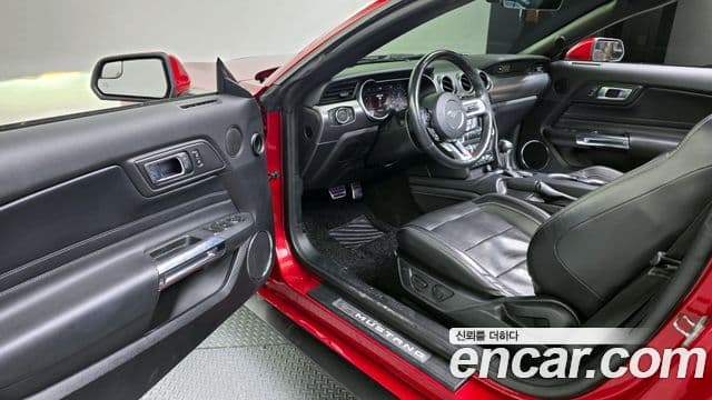 Ford Mustang кабриолет, 2020 10