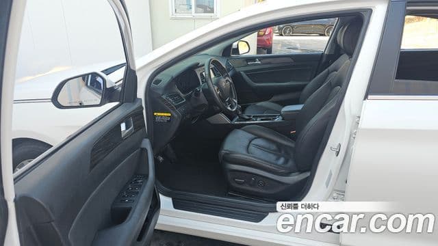 Hyundai LF Sonata 2.0 Smart, 2017 10