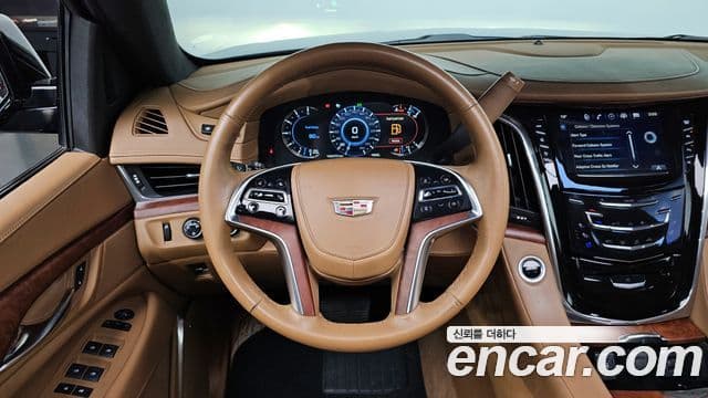 Cadillac Escalade 4세대, 2017 13