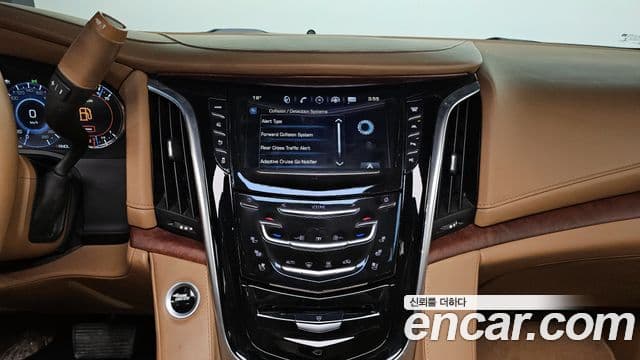 Cadillac Escalade 4세대, 2017 14
