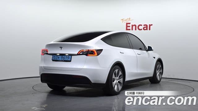 Tesla модель Y Standard Range RWD, 2021 2
