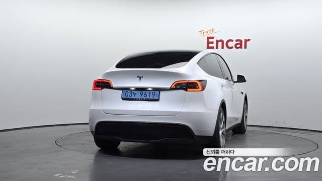 Tesla модель Y Standard Range RWD, 2021 4
