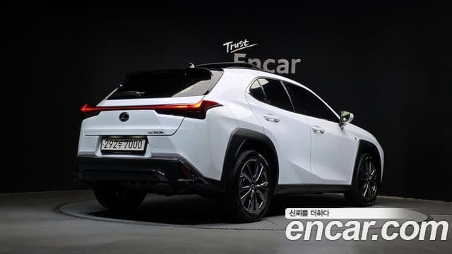 Lexus UX300h 2.0 F-Sport 2WD, 2025 2