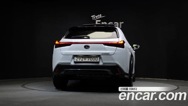 Lexus UX300h 2.0 F-Sport 2WD, 2025 4