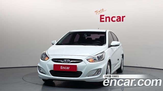 Hyundai Accent(новый кузов / новое поколение) 1.6 GDI top, 2012 3