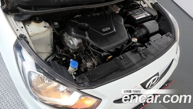 Hyundai Accent(новый кузов / новое поколение) 1.6 GDI top, 2012 6