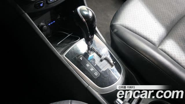 Hyundai Accent(новый кузов / новое поколение) 1.6 GDI top, 2012 9