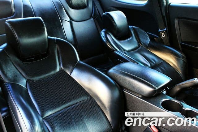 Hyundai Genesis купе 200 турбо P, 2010 10