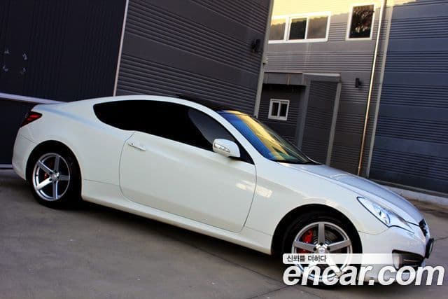 Hyundai Genesis купе 200 турбо P, 2010 16