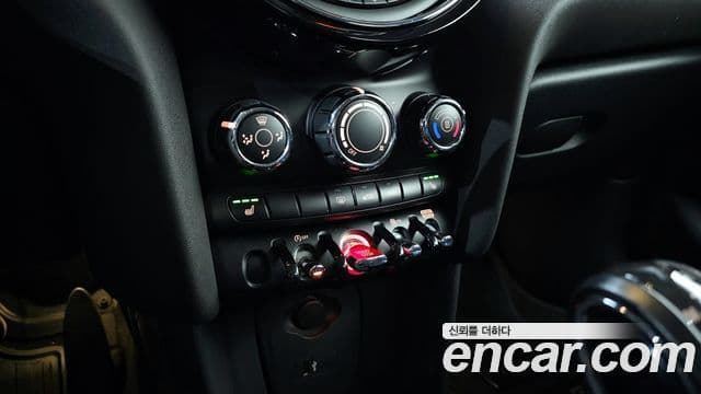 Mini Cooper 3세대, 2019 15