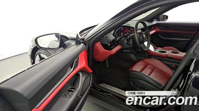 Porsche 타이칸 4S, 2025 10
