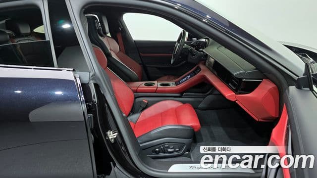 Porsche 타이칸 4S, 2025 11