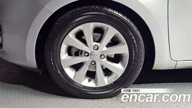 Kia All New Pride Luxury, 2012 все фото