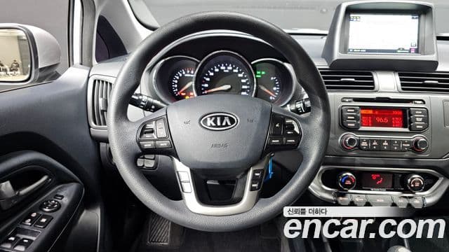 Kia All New Pride Luxury, 2012 13