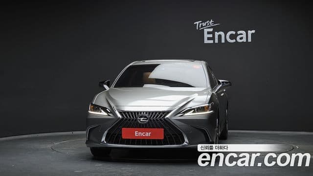 Lexus ES300h 7세대 Luxury Plus, 2025 3