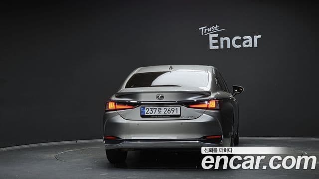 Lexus ES300h 7세대 Luxury Plus, 2025 4