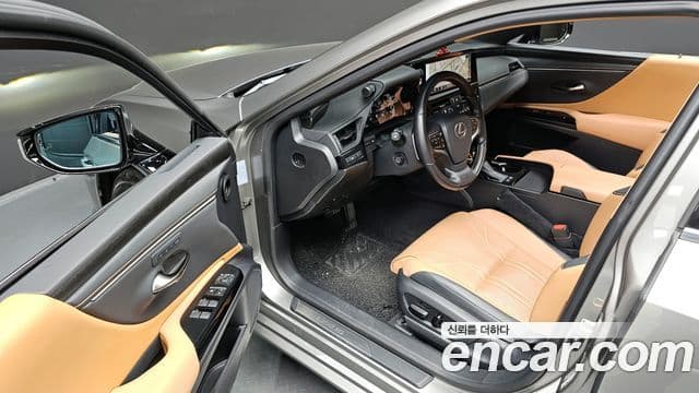Lexus ES300h 7세대 Luxury Plus, 2025 12